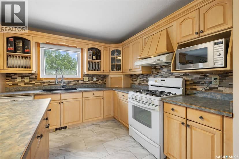 5516 Leibel CRESCENT — photo 7 of 40