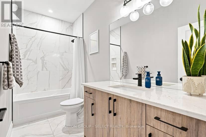 38 - 159 Collins Way — photo 20 of 40