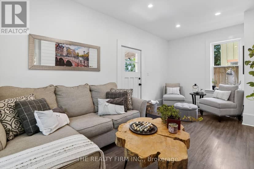 17 Woodward Avenue — photo 18 of 40