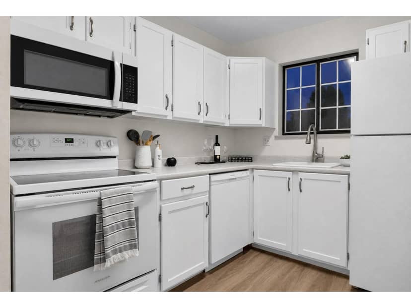 2114 13819 100 AVENUE, Surrey, photo 6