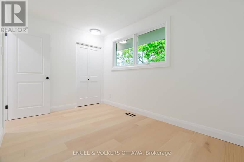 825 De Salaberry Street — photo 39 of 40