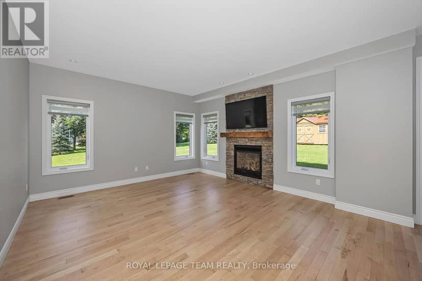 8351 Lourdes Way — photo 11 of 40