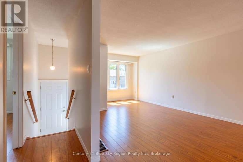 9 - 624 Lakeshore Drive, North Bay, photo 3