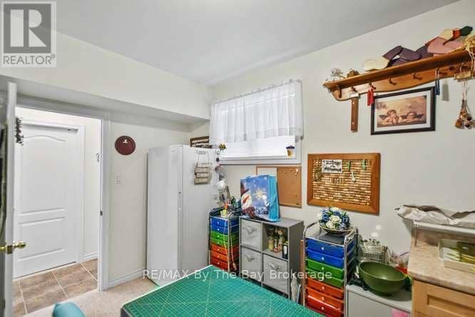 90 Meadowlark Boulevard — photo 32 of 40