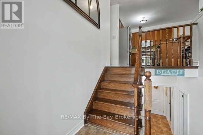 90 Meadowlark Boulevard — photo 6 of 40