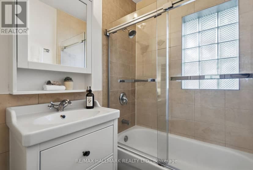 Upper - 25 Scarboro Beach Boulevard — photo 17 of 33