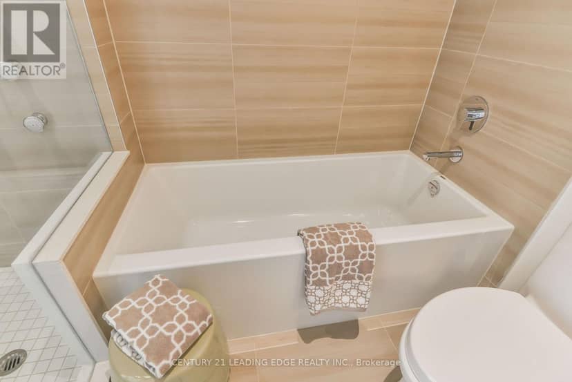210 - 9 Stollery Pond Crescent — photo 14 of 24