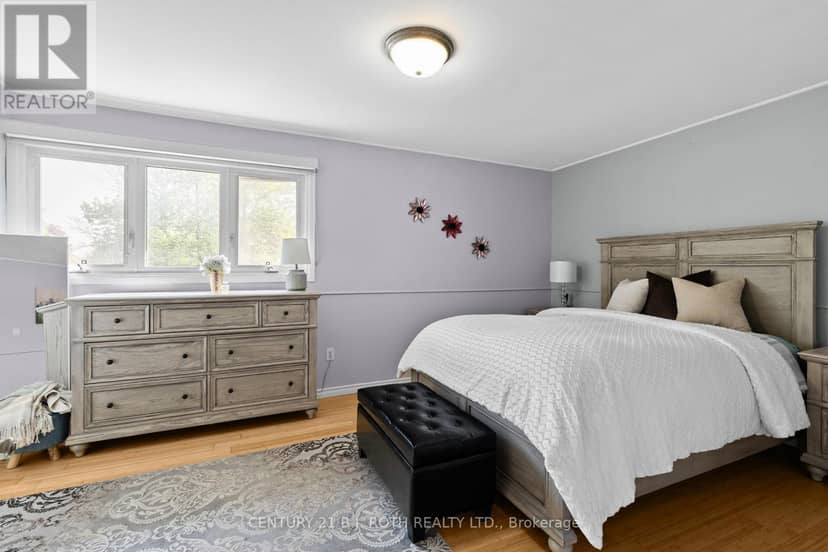10 Andrea Crescent — photo 15 of 36