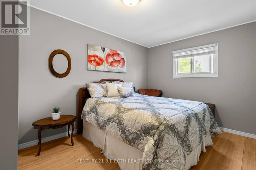 10 Andrea Crescent — photo 20 of 36