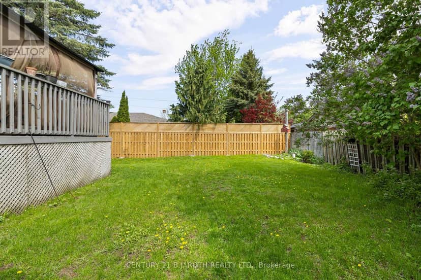 10 Andrea Crescent — photo 27 of 36