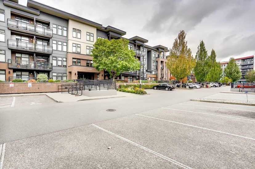 408 20062 FRASER HIGHWAY, Langley, photo 2