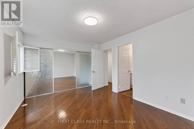 TH10 - 3076 Lake Shore Boulevard W — photo 22 of 35