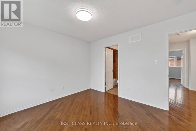 TH10 - 3076 Lake Shore Boulevard W — photo 29 of 35