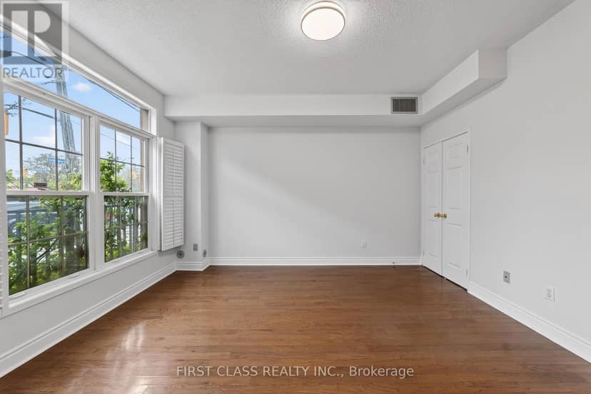 TH10 - 3076 Lake Shore Boulevard W, Toronto, photo 7