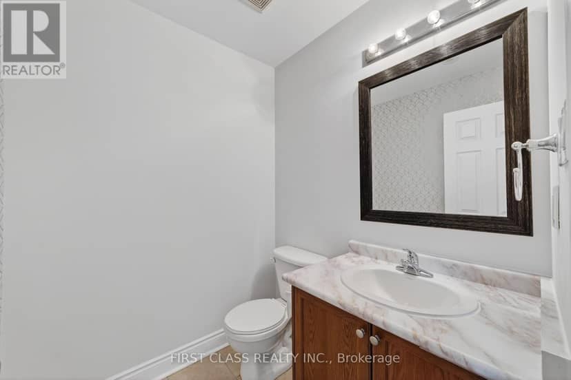 TH10 - 3076 Lake Shore Boulevard W, Toronto, photo 8