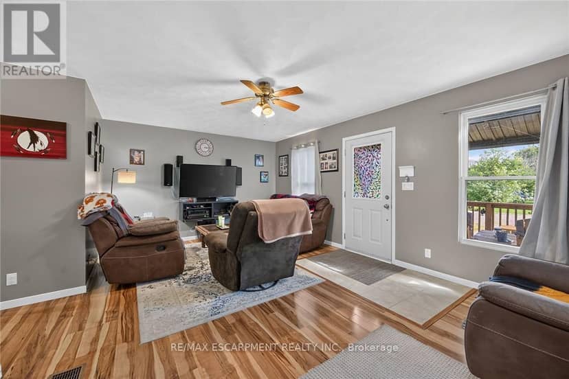 17 Semmens Street — photo 12 of 40