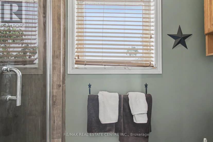 5030 Blackheath Road — photo 18 of 40