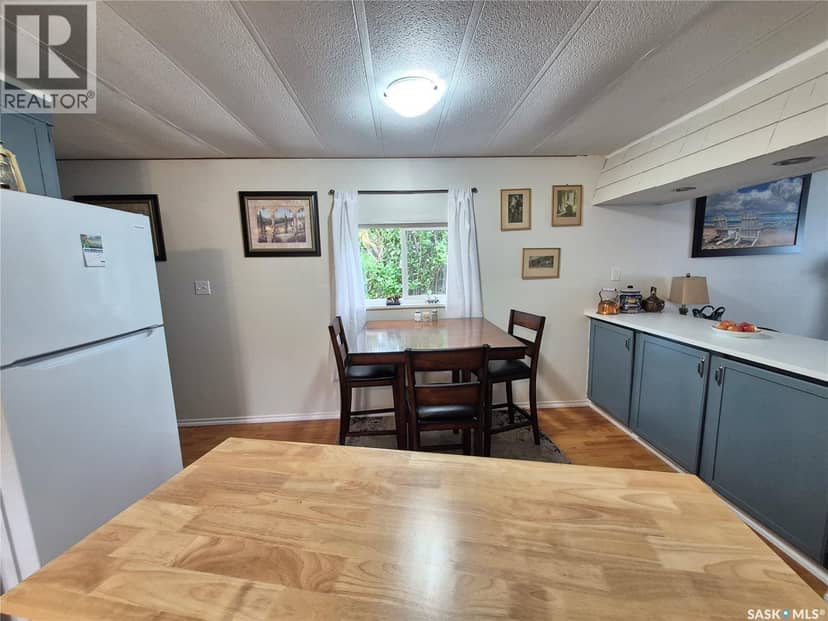 211 Prairie STREET — photo 6 of 38