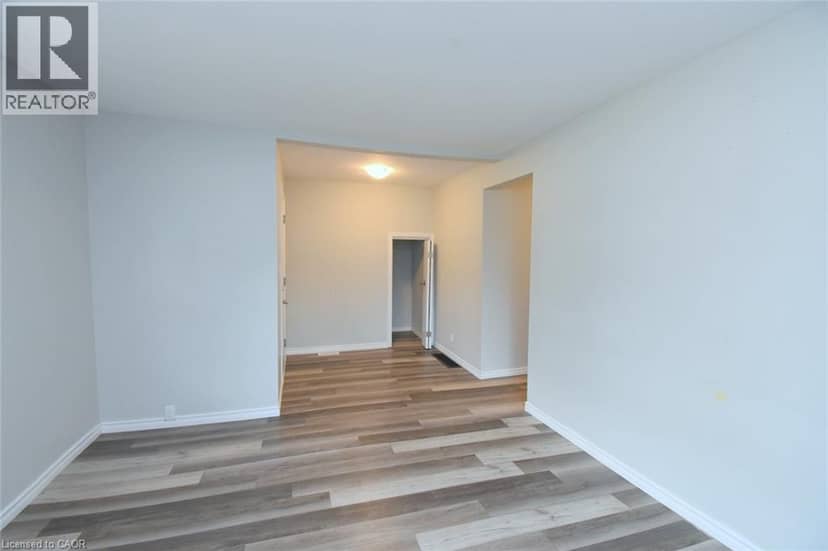 58 WELLINGTON Street — photo 10 of 37