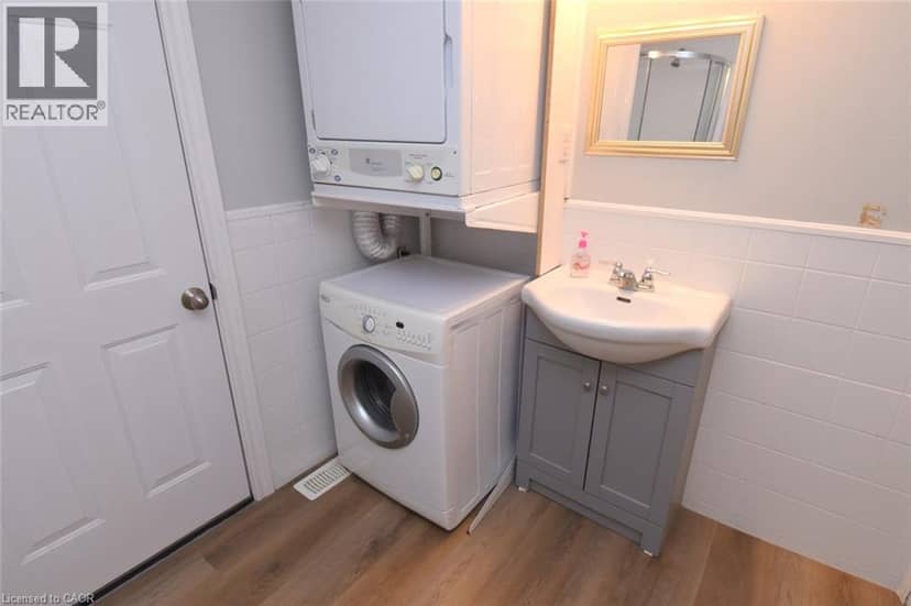 58 WELLINGTON Street — photo 21 of 37