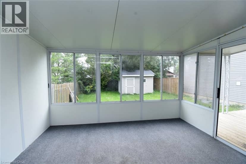58 WELLINGTON Street — photo 14 of 37