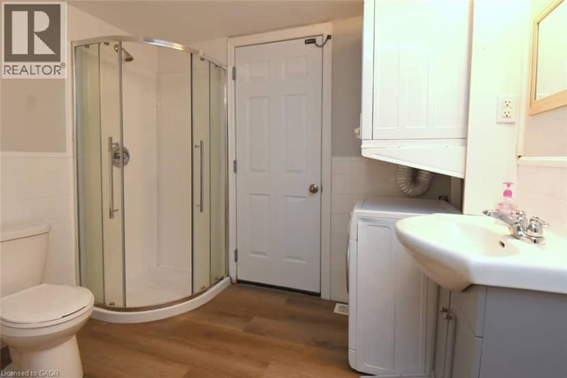 58 WELLINGTON Street — photo 20 of 37