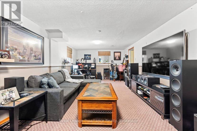 23 Alfred Drive — photo 19 of 32