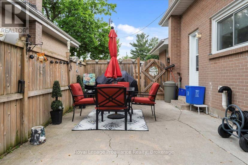 23 Alfred Drive — photo 24 of 32