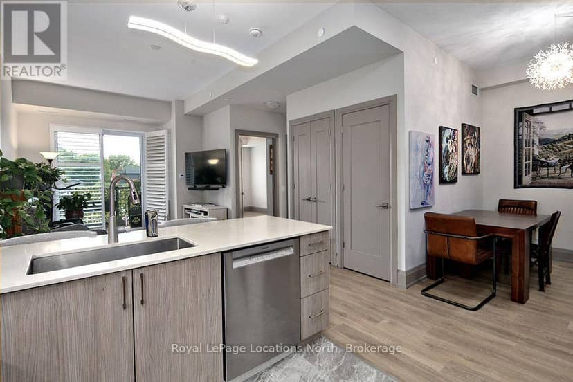 309 - 1 Hume Street — photo 10 of 39