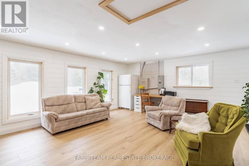 1520 Rosemount Road — photo 14 of 40