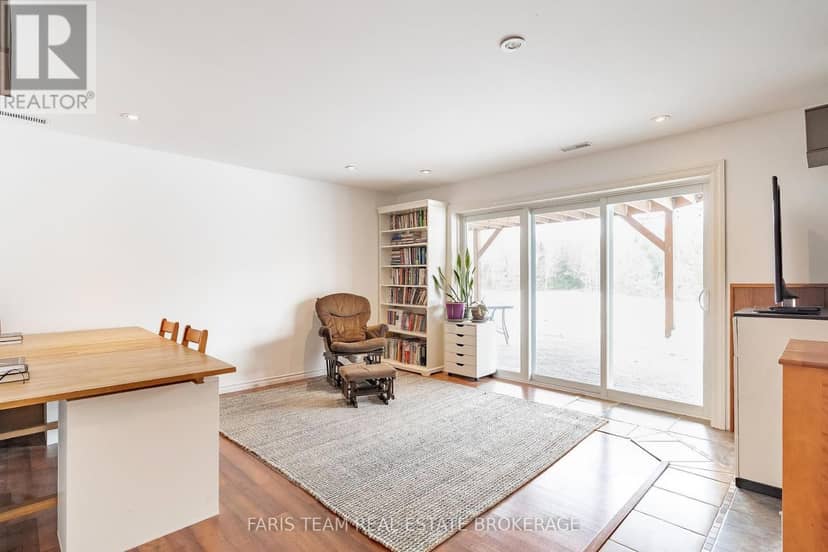 1520 Rosemount Road — photo 18 of 40