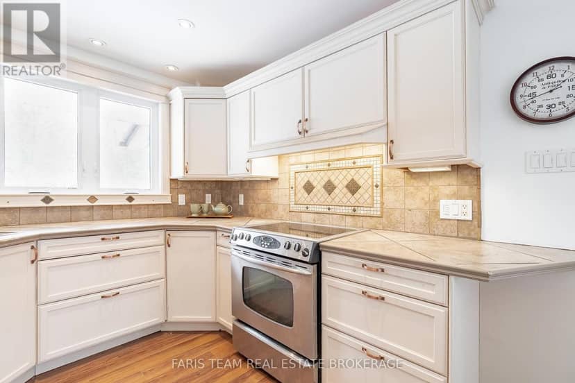 1520 Rosemount Road — photo 9 of 40