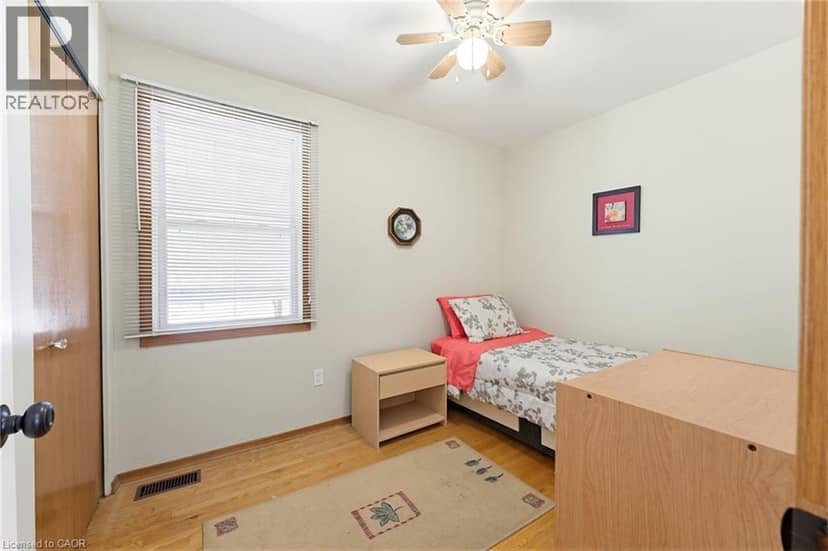 26 RIVERCREST Road — photo 17 of 40