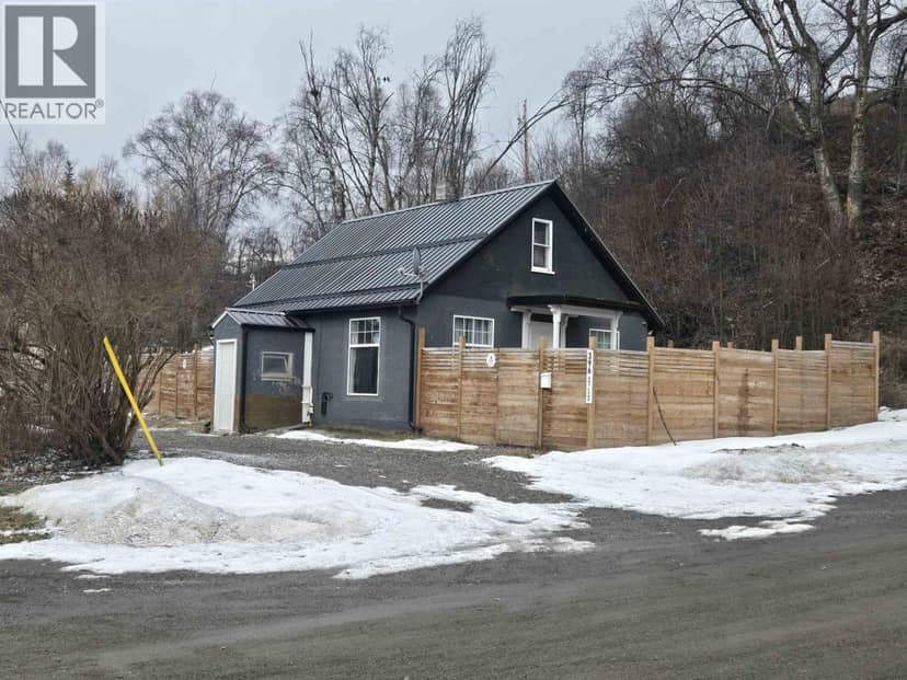 396 HOY LANE, Quesnel