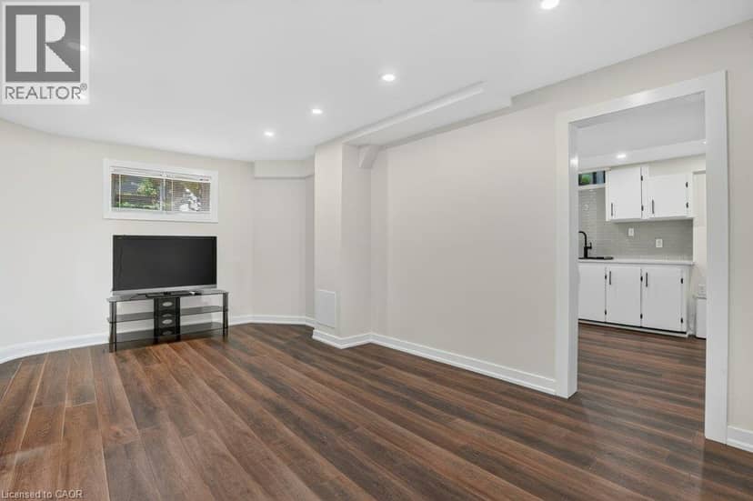 12 BEASLEY Crescent — photo 28 of 40