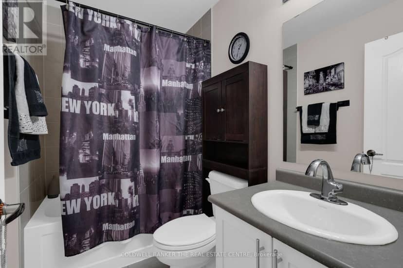 7 - 49 Ferndale Drive S — photo 18 of 34
