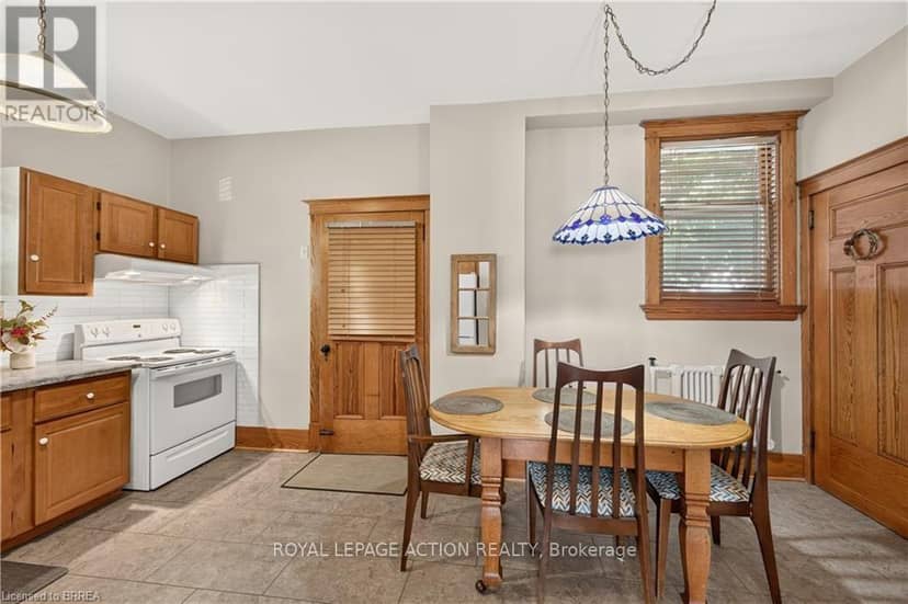 29 Lorne Crescent — photo 15 of 40