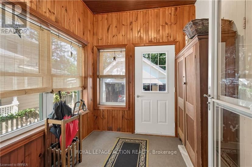 29 Lorne Crescent — photo 20 of 40