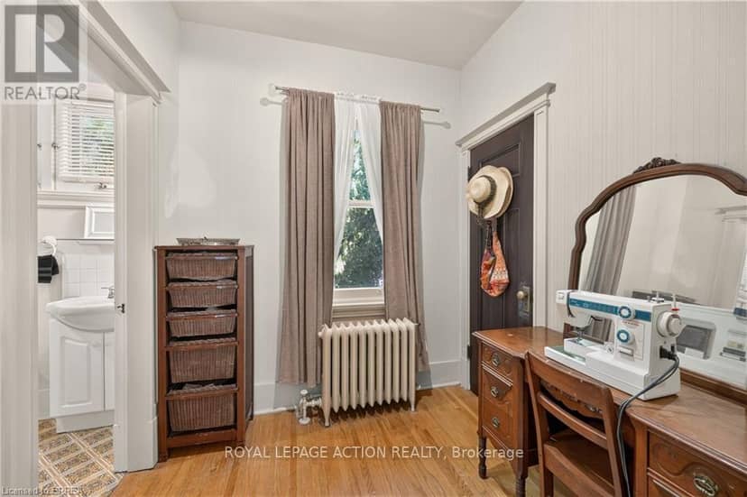 29 Lorne Crescent — photo 23 of 40