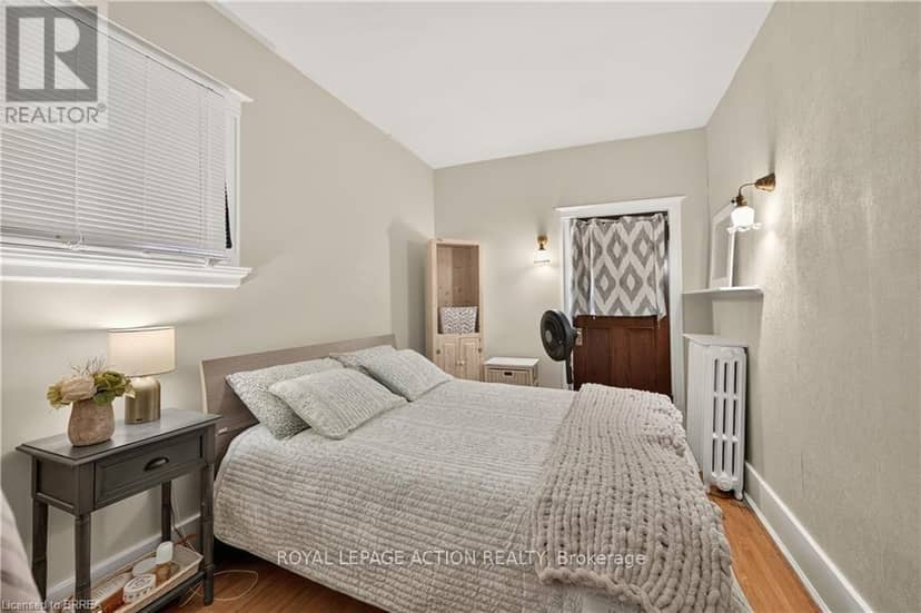 29 Lorne Crescent — photo 28 of 40