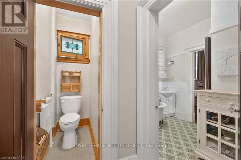 29 Lorne Crescent — photo 29 of 40