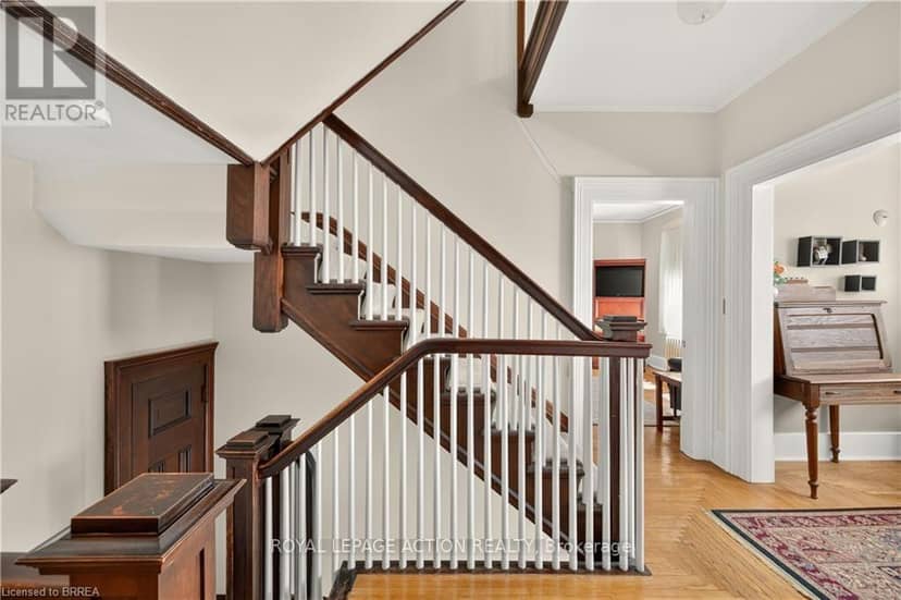 29 Lorne Crescent — photo 30 of 40