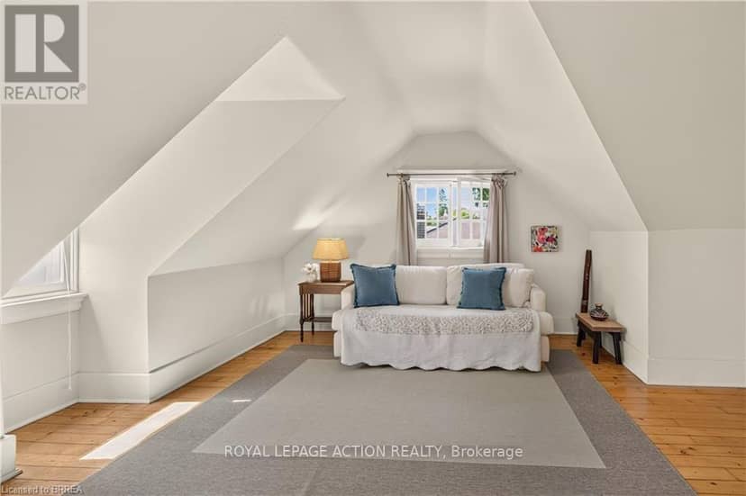 29 Lorne Crescent — photo 34 of 40
