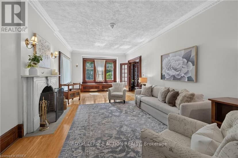 29 Lorne Crescent — photo 9 of 40