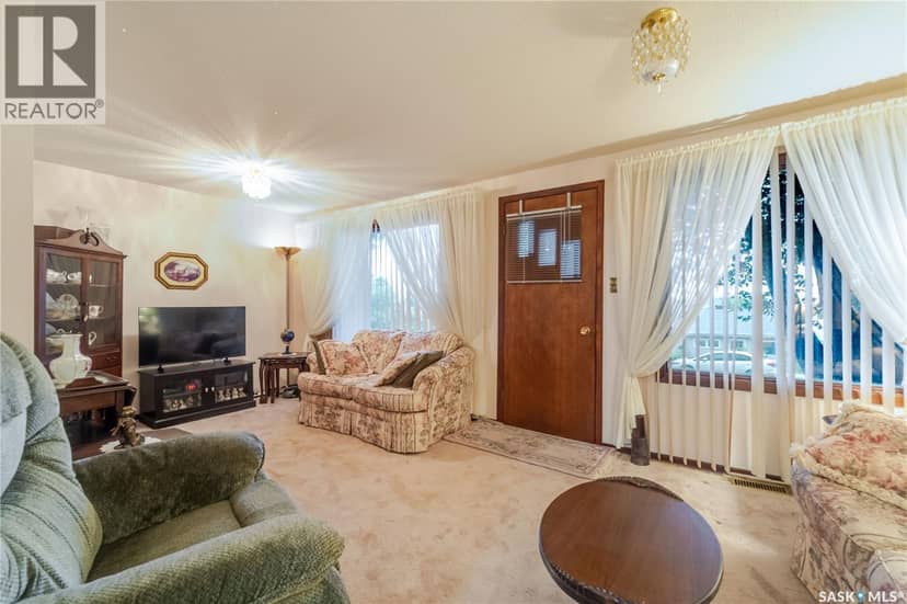 954 Hochelaga STREET W, Moose Jaw, photo 6