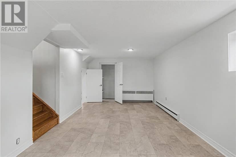 1286 Lauzon Avenue — photo 39 of 40