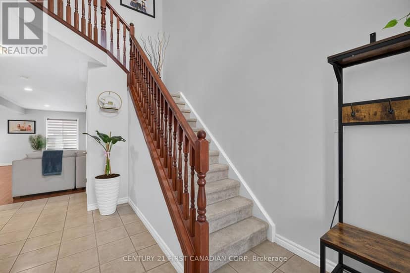 1213 Smither Road, London North, photo 5