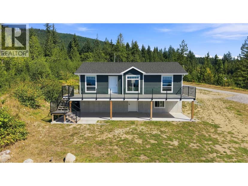 1846 HARMAN ROAD, Roberts Creek