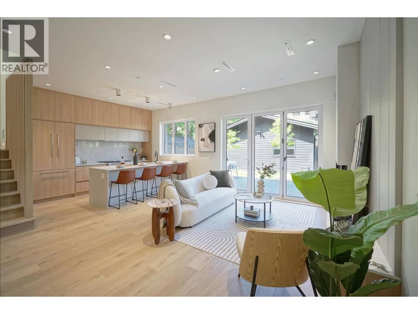 2 3315 W 10TH STREET, Vancouver, photo 4