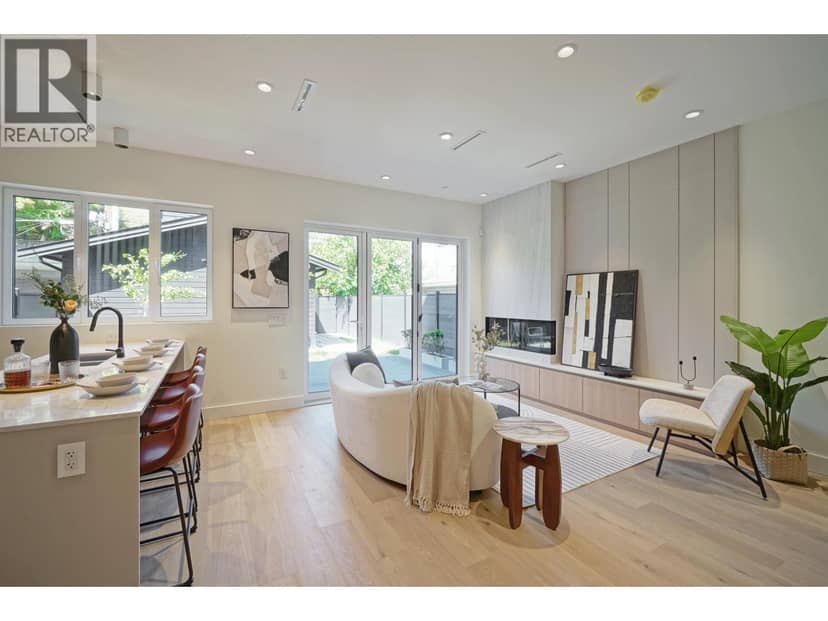2 3315 W 10TH STREET, Vancouver, photo 7